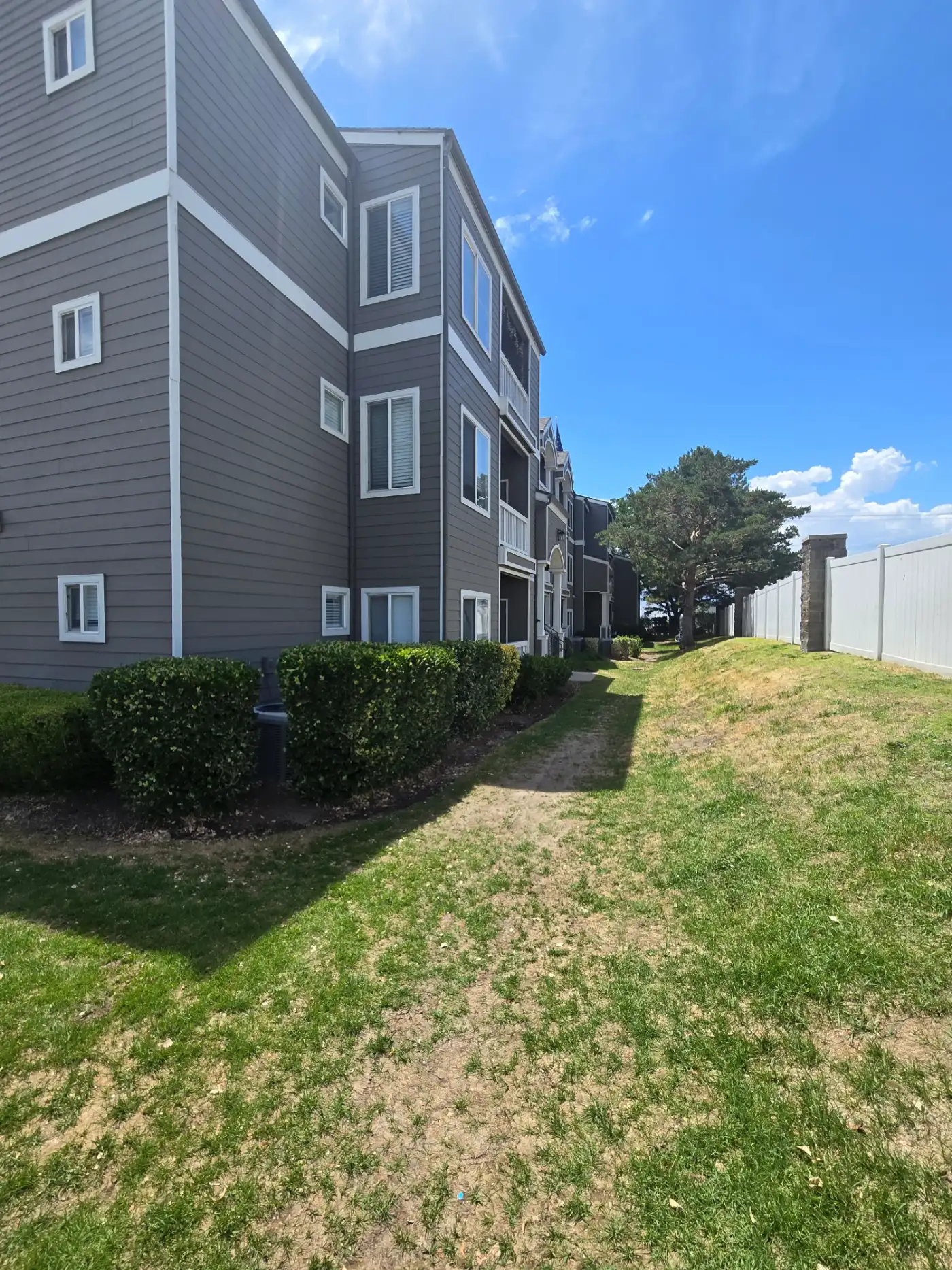 Apartment community pet waste removal keeping shared grounds clean in Utah County